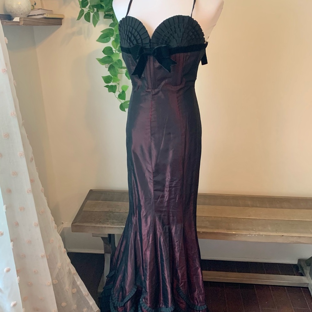 Redux Gown - Picture 2 of 11